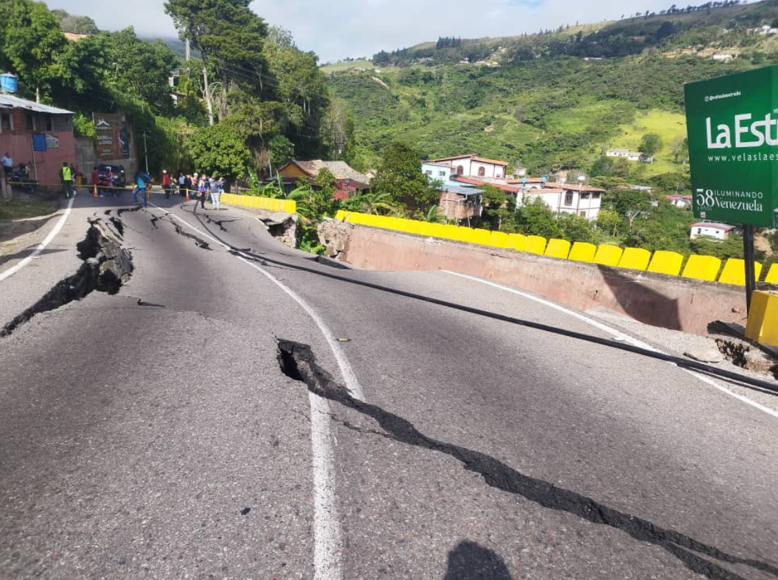 Atienden desplazamiento de la calzada en la Troncal 1 en Táchira (+Detalles)