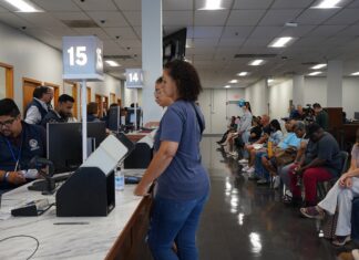 Inauguran el primer DMV + de Illinois con nuevos servicios a los usuarios: Sepa cuáles