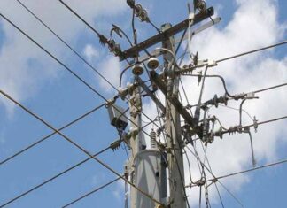 Usuarios reportan fallas eléctricas en varios estados del país este #4Ago