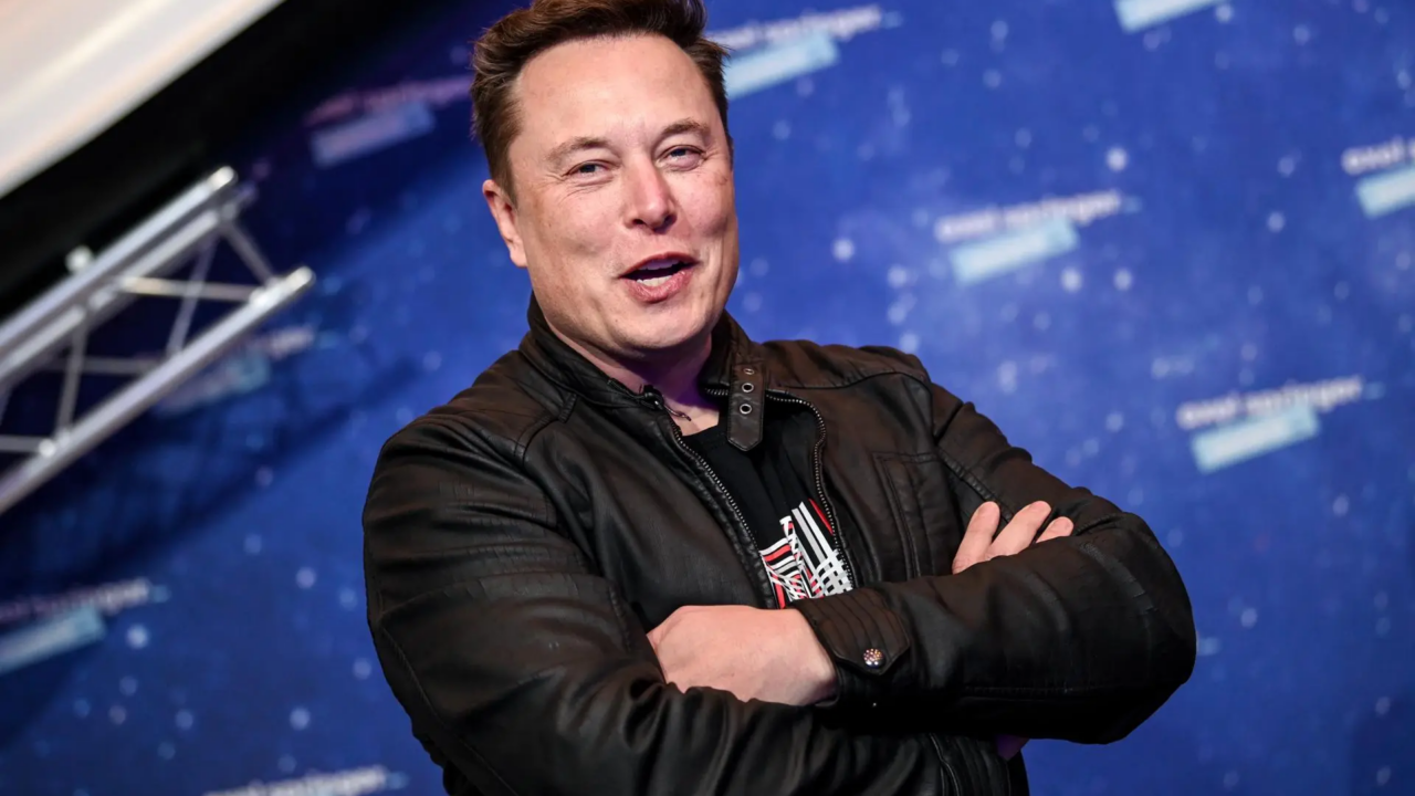 Elon Musk busca entrenadores de robots y ofrece este súper salario