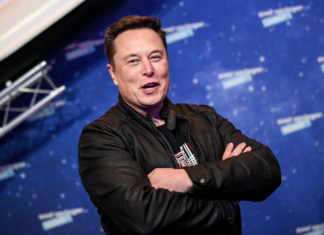 Elon Musk busca entrenadores de robots y ofrece este súper salario